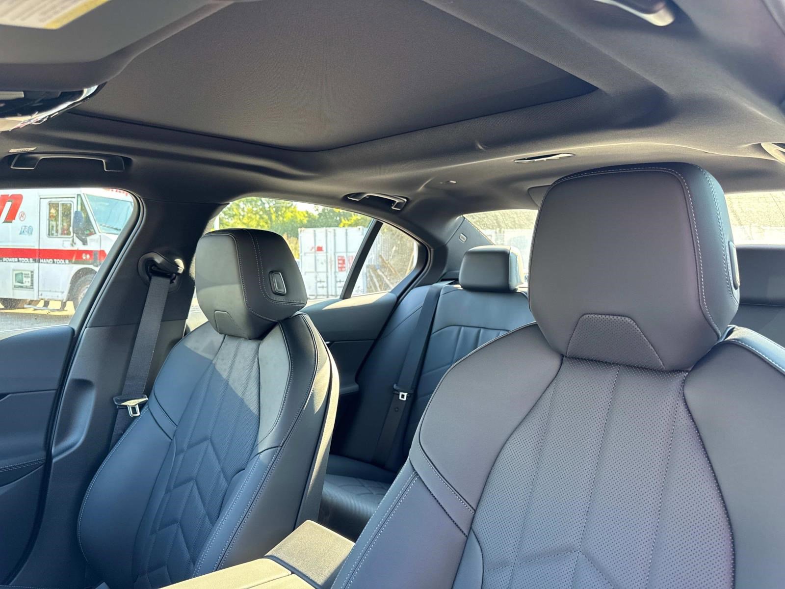New 2026 BMW i5 eDrive40 AWD/4WD image 34