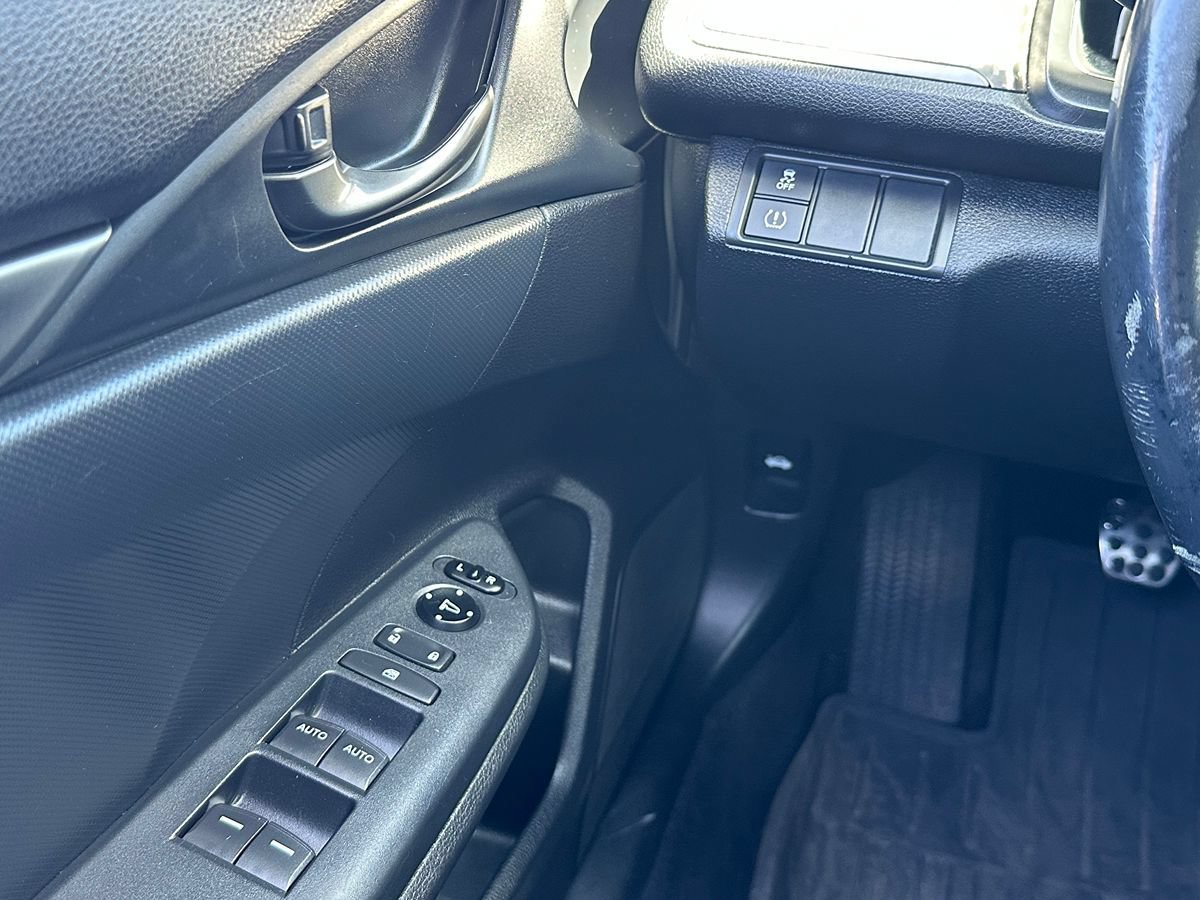 Used 2018 Honda Civic Sport image 28