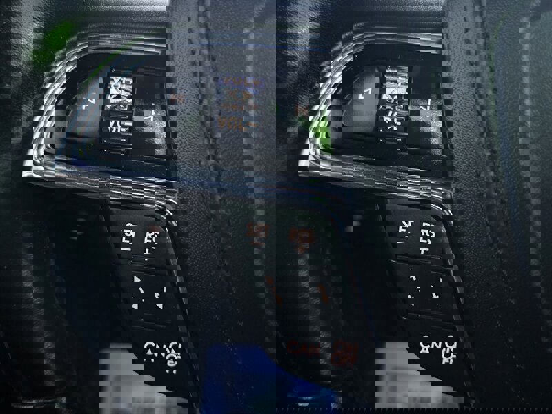 Used 2019 Lincoln Continental Select image 35