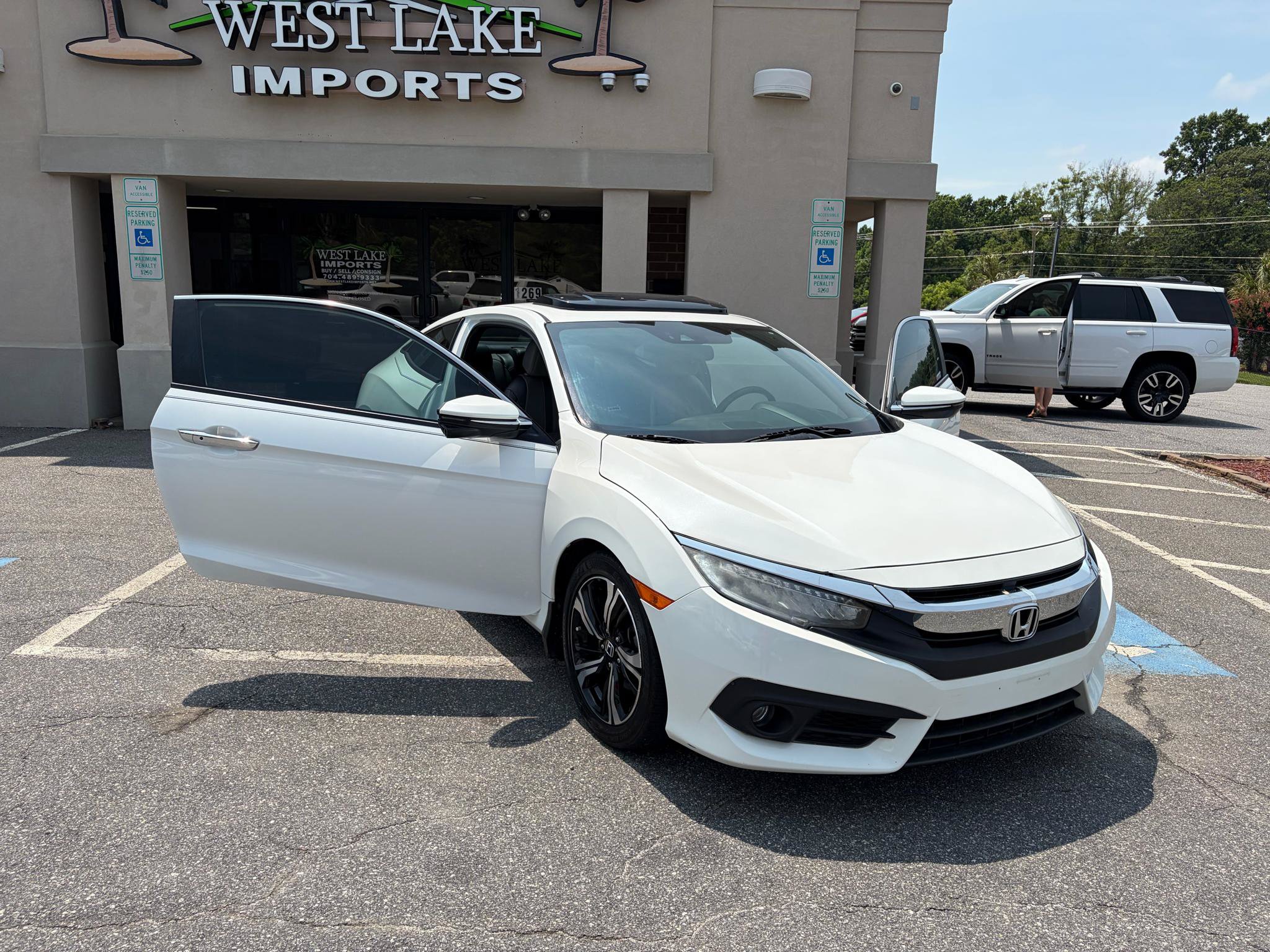 Used 2017 Honda Civic Touring image 21