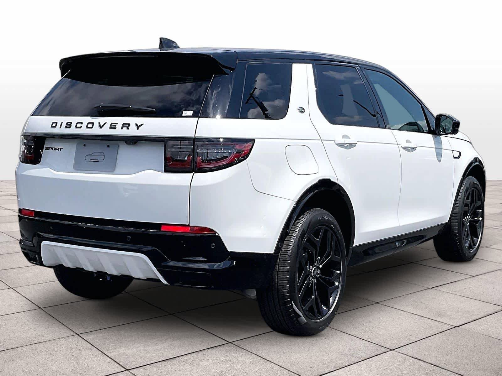 New 2026 Land Rover Discovery Sport Landmark AWD/4WD image 4