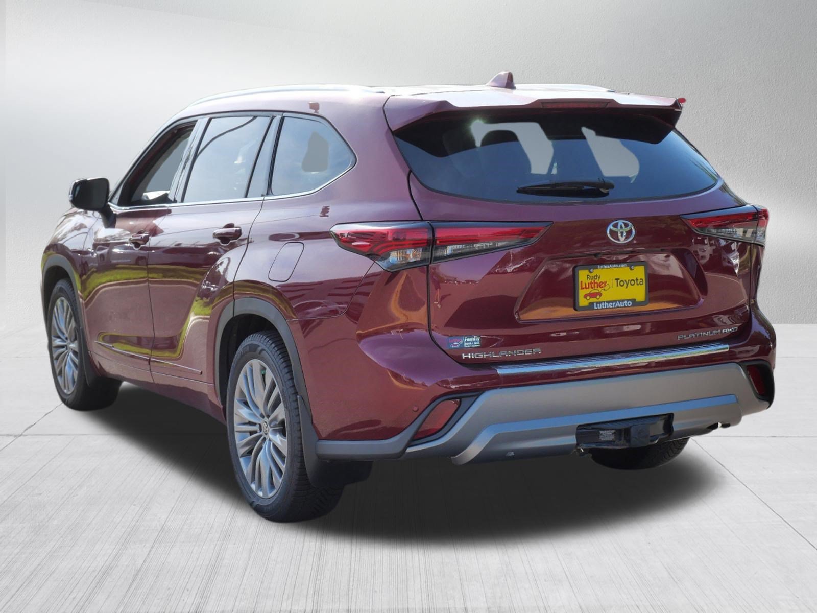 Used 2022 Toyota Highlander Platinum AWD/4WD image 5