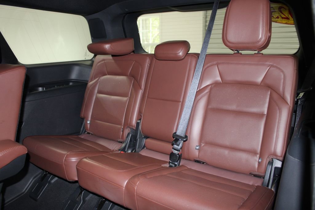 Used 2025 Lincoln Navigator Reserve AWD/4WD image 28