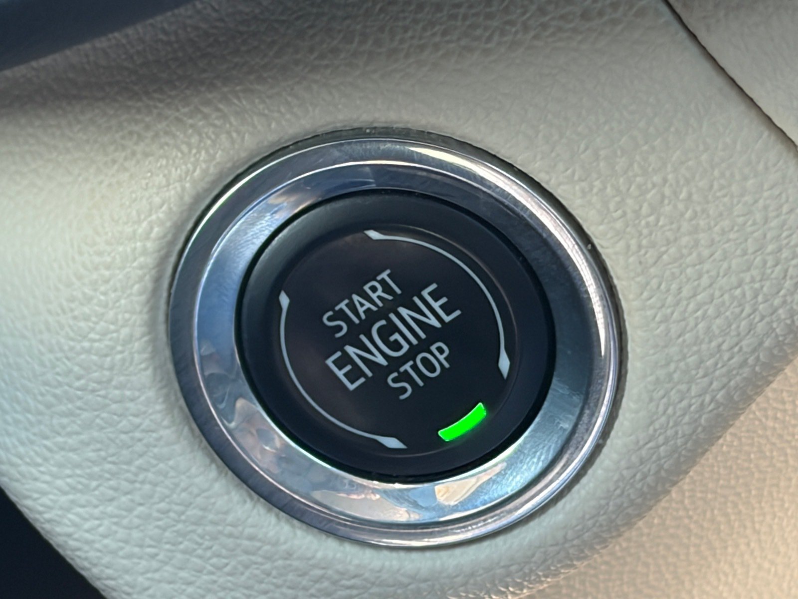 Used 2021 Buick Envision Avenir w/ Technology Package II FWD image 34