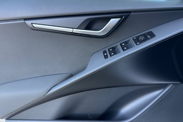 New 2026 Kia Niro LX FWD image 12