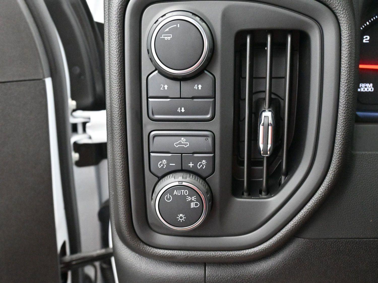 Used 2025 Chevrolet Silverado 2500 W/T w/ WT Convenience Package image 41