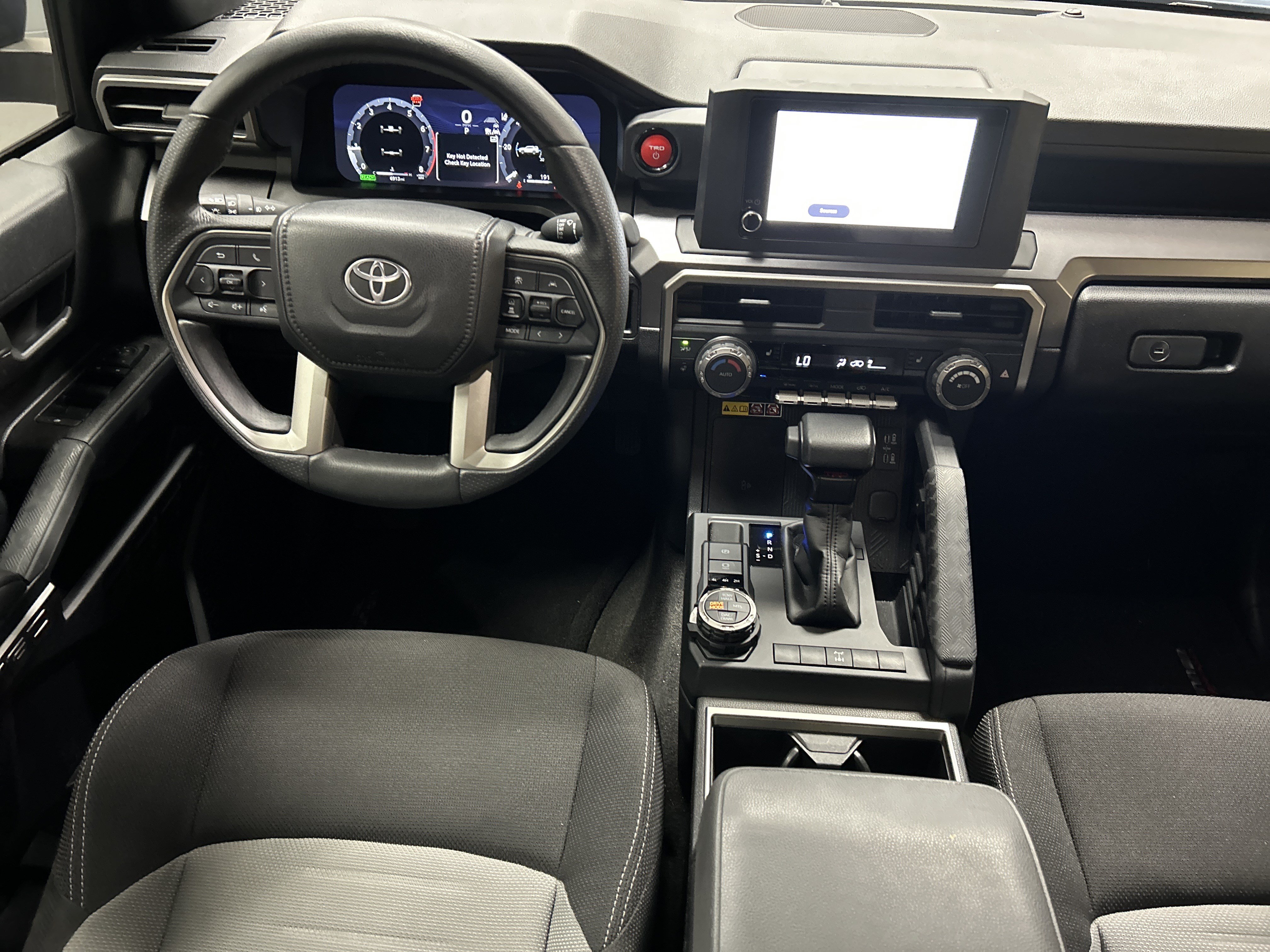 Certified 2025 Toyota 4Runner TRD Off-Road AWD/4WD image 30