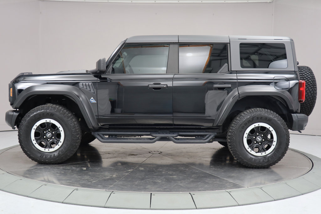 Used 2023 Ford Bronco Black Diamond w/ Sasquatch Package AWD/4WD image 2