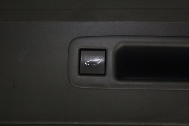 Used 2023 Toyota Highlander XLE image 37