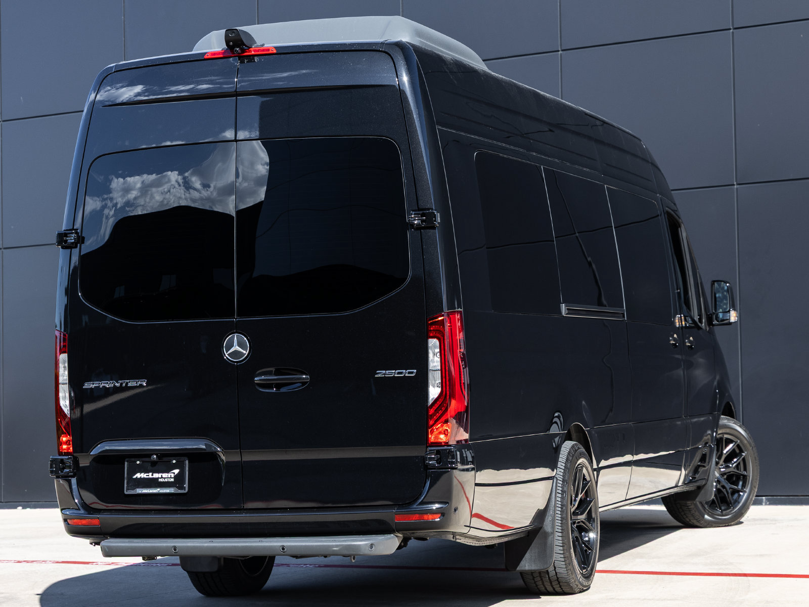 Used 2025 Mercedes-Benz Sprinter 2500 image 8