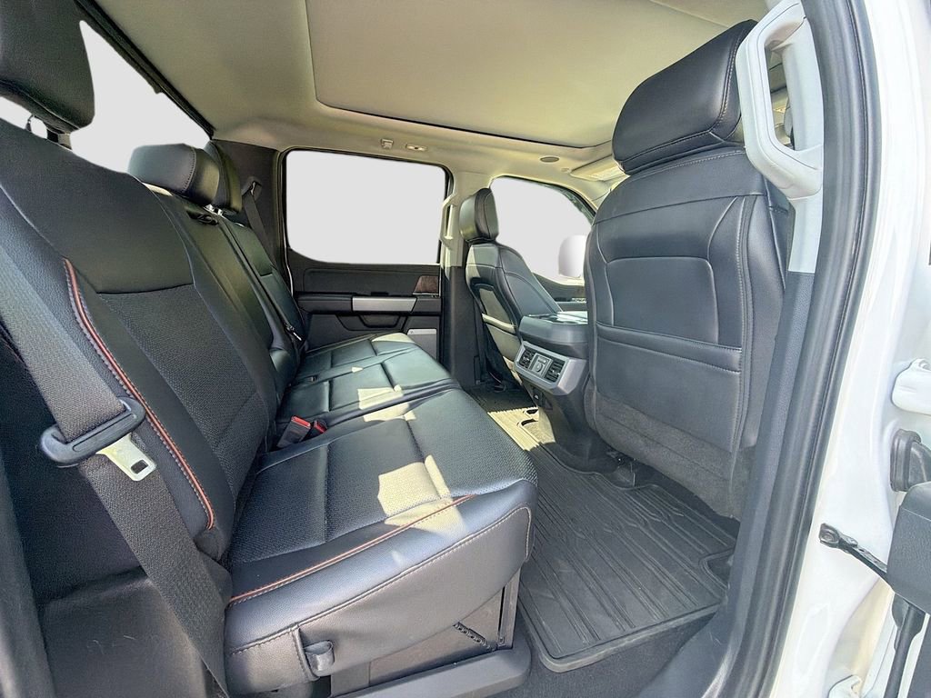 Used 2025 Ford F450 Lariat w/ Lariat Ultimate Package image 32