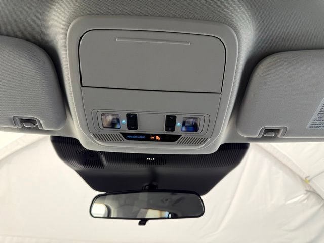 Used 2025 Ford Explorer Active AWD/4WD image 42