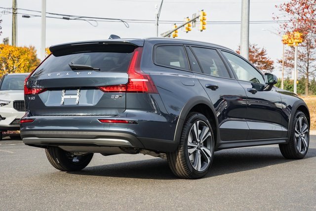 New 2026 Volvo V60 B5 Cross Country Plus w/ Protection Package Premier image 4
