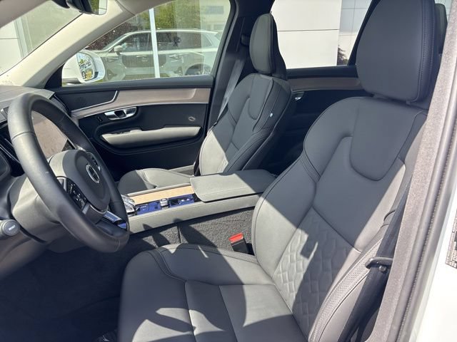 Used 2025 Volvo XC90 B6 Plus AWD/4WD image 19