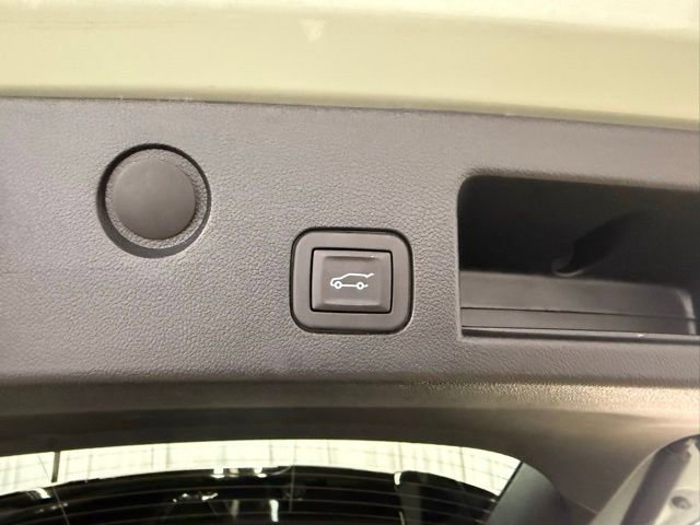 Used 2025 Chevrolet Equinox LT w/ Convenience Package II image 25