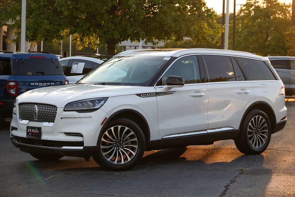 Used 2022 Lincoln Aviator AWD w/ Premium Package image 17