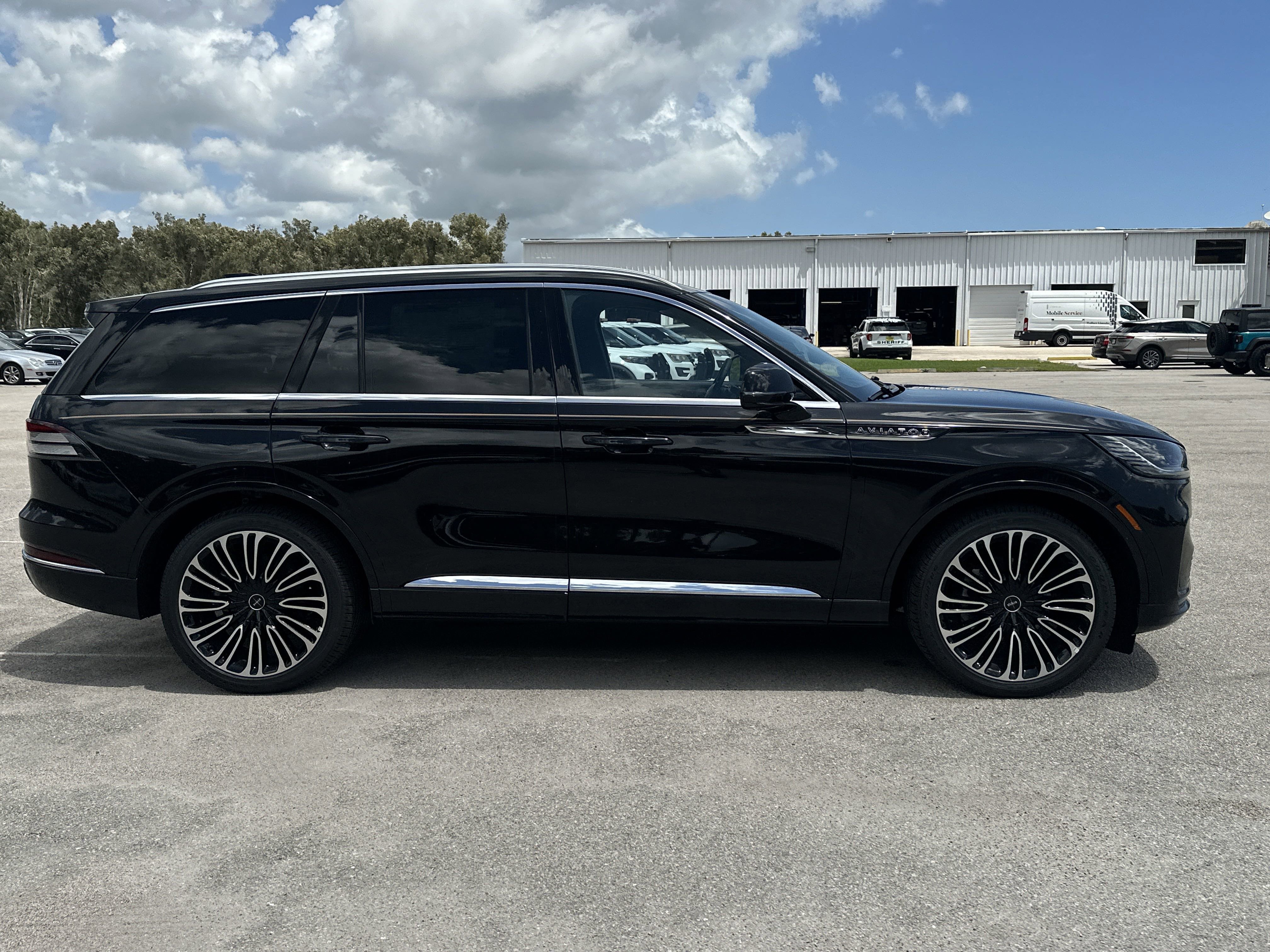 New 2025 Lincoln Aviator Black Label image 5