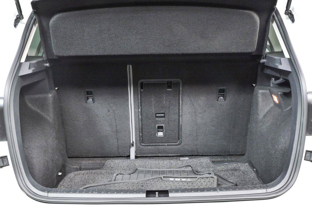Certified 2022 Volkswagen Taos SE FWD image 25