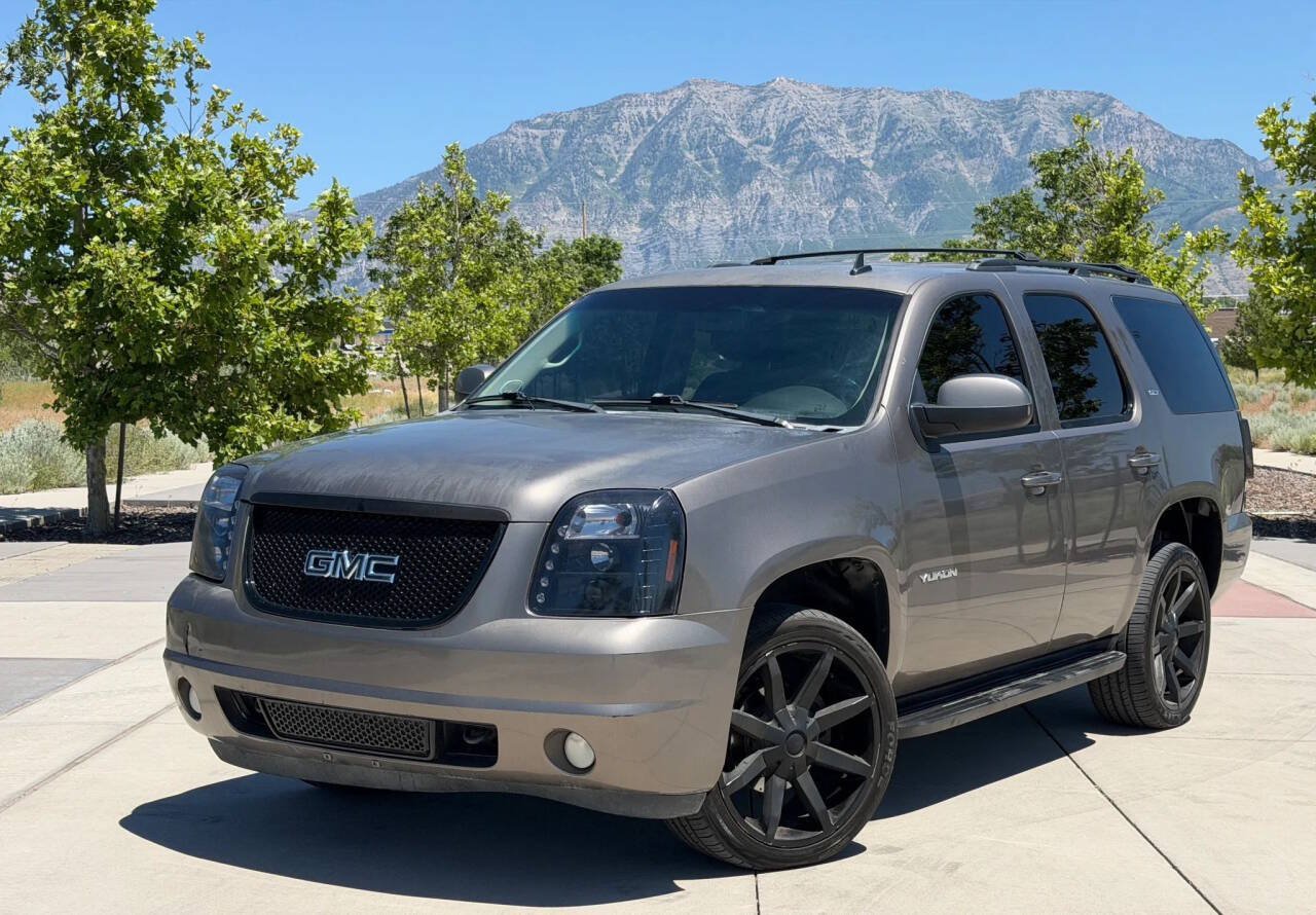 Used 2012 GMC Yukon SLT AWD/4WD image 1