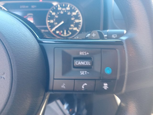 Used 2023 Nissan Rogue SV image 19