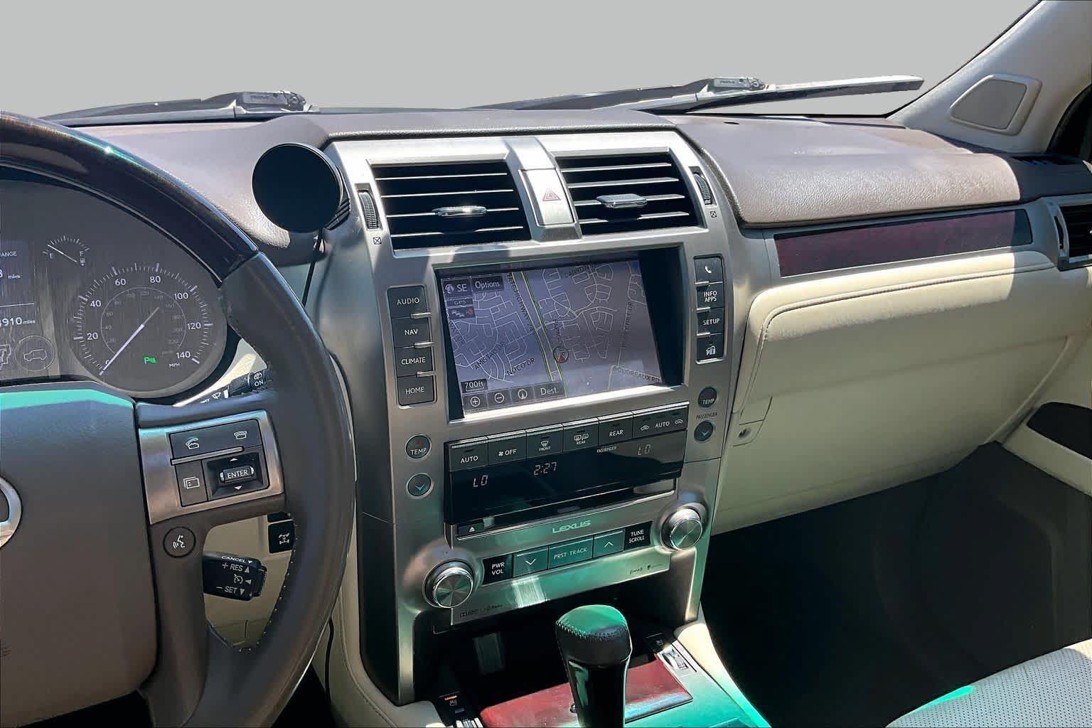 Used 2015 Lexus GX 460 w/ Premium Package AWD/4WD image 7
