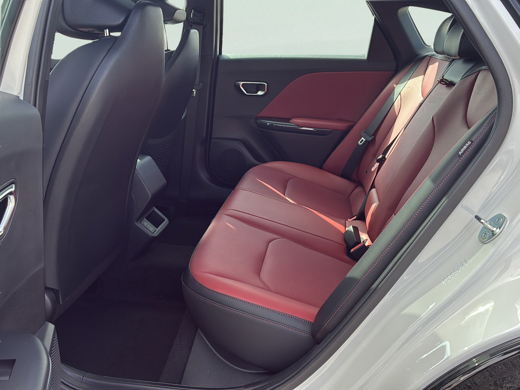 New 2026 Kia K4 GT-Line Turbo w/ GT-Line Sunroof Package FWD image 25