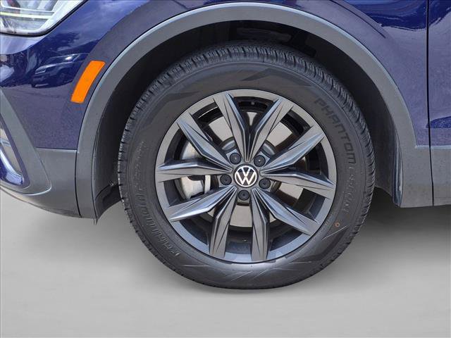 Used 2022 Volkswagen Tiguan SE FWD image 14
