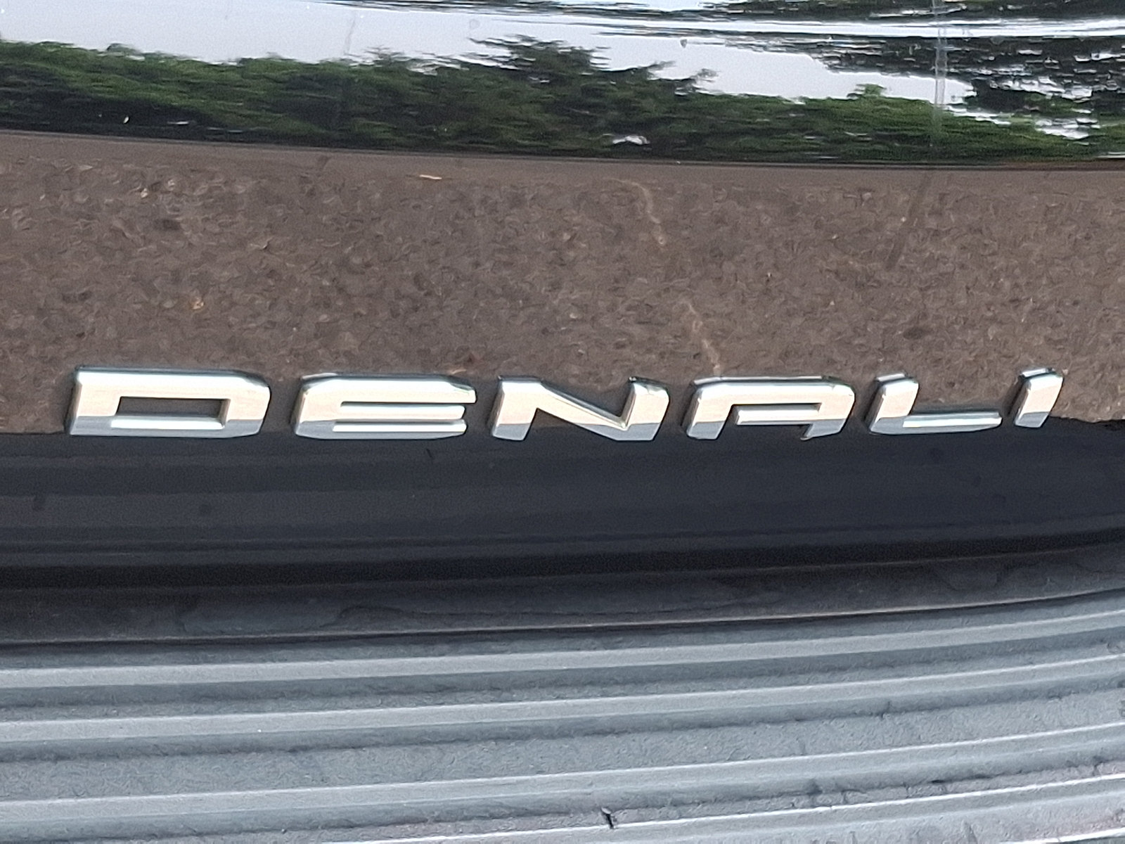 Used 2021 GMC Yukon Denali w/ Denali Premium Package AWD/4WD image 33