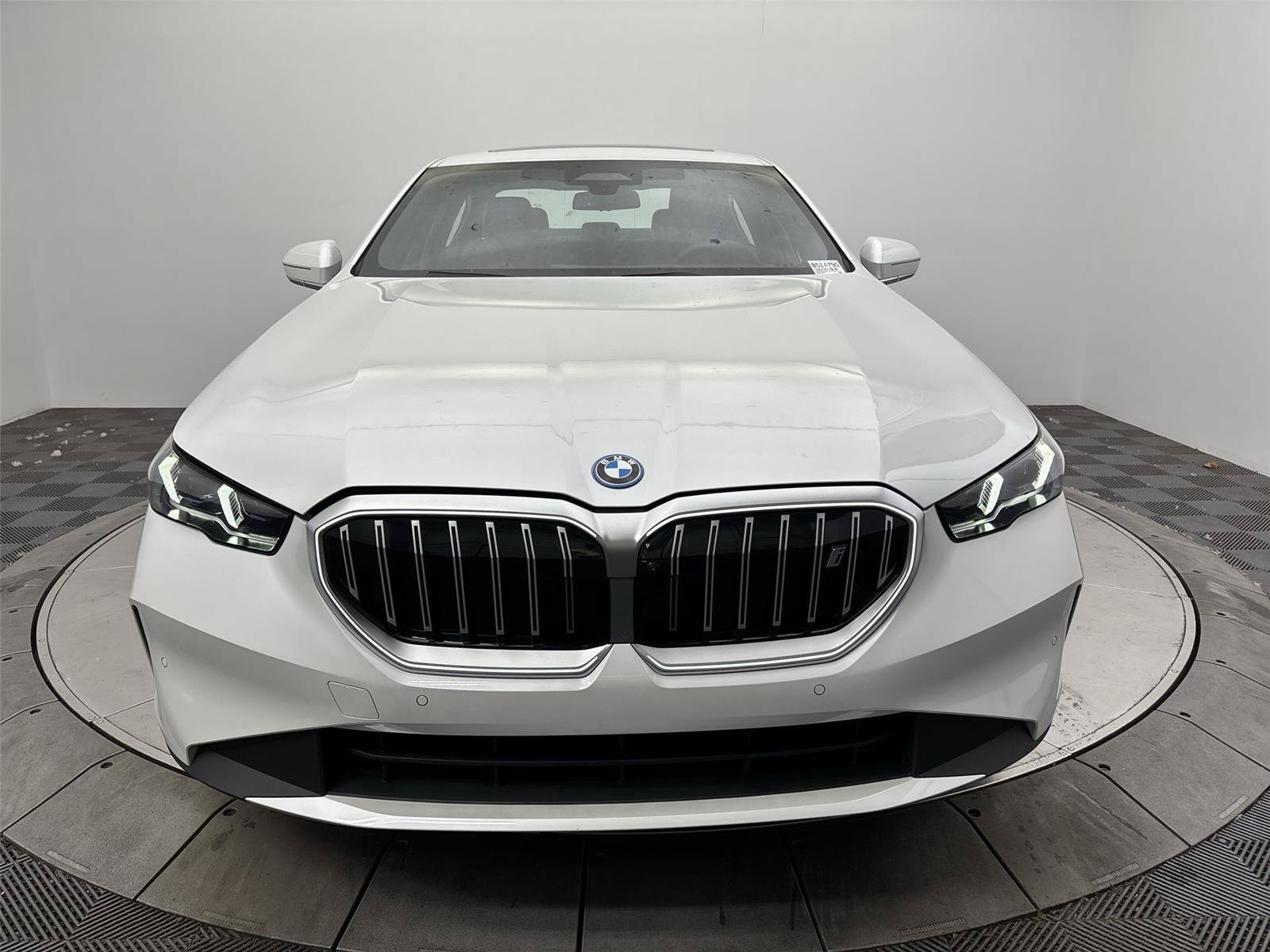 Used 2026 BMW i5 eDrive40 RWD image 14