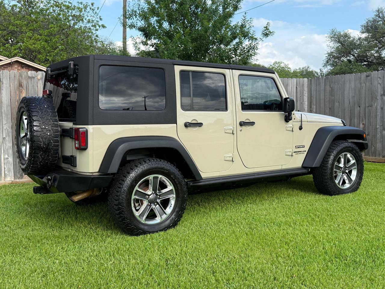 Used 2017 Jeep Wrangler Unlimited Sport image 11