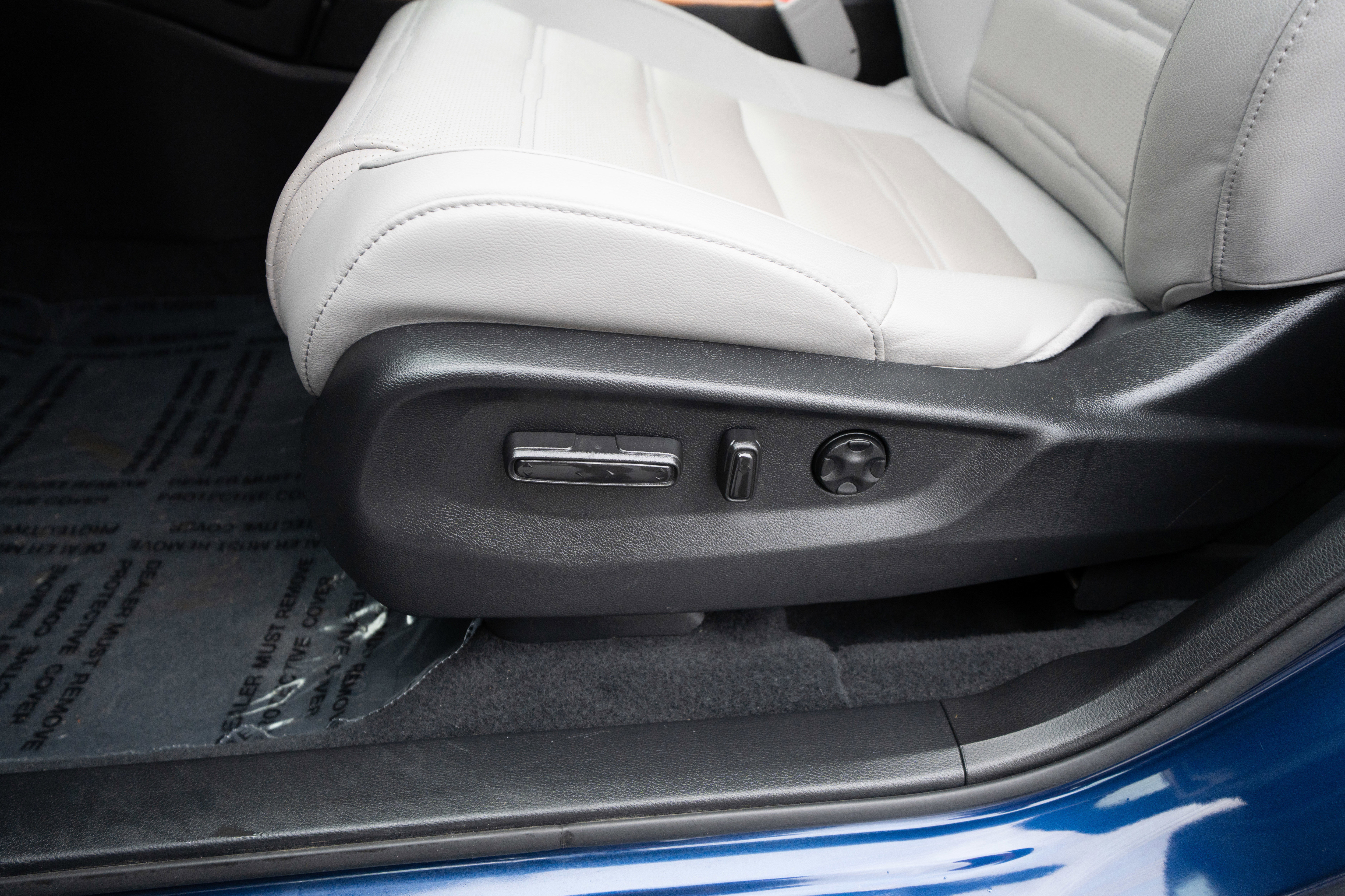 Used 2022 Honda CR-V Touring image 12