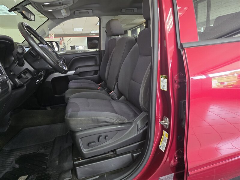 Used 2018 Chevrolet Silverado 1500 LT w/ All Star Edition AWD/4WD image 9