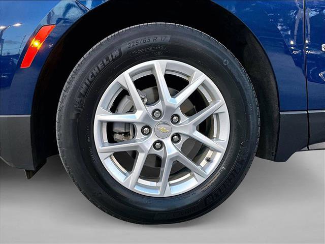 Used 2023 Chevrolet Equinox LS w/ LS Convenience Package image 10