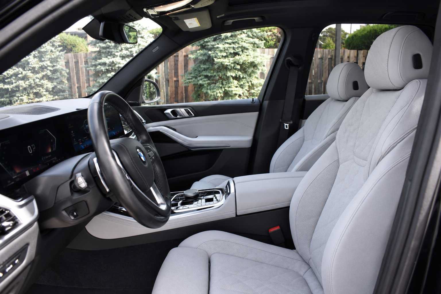 Used 2024 BMW X5 xDrive40i w/ Premium Package AWD/4WD image 13