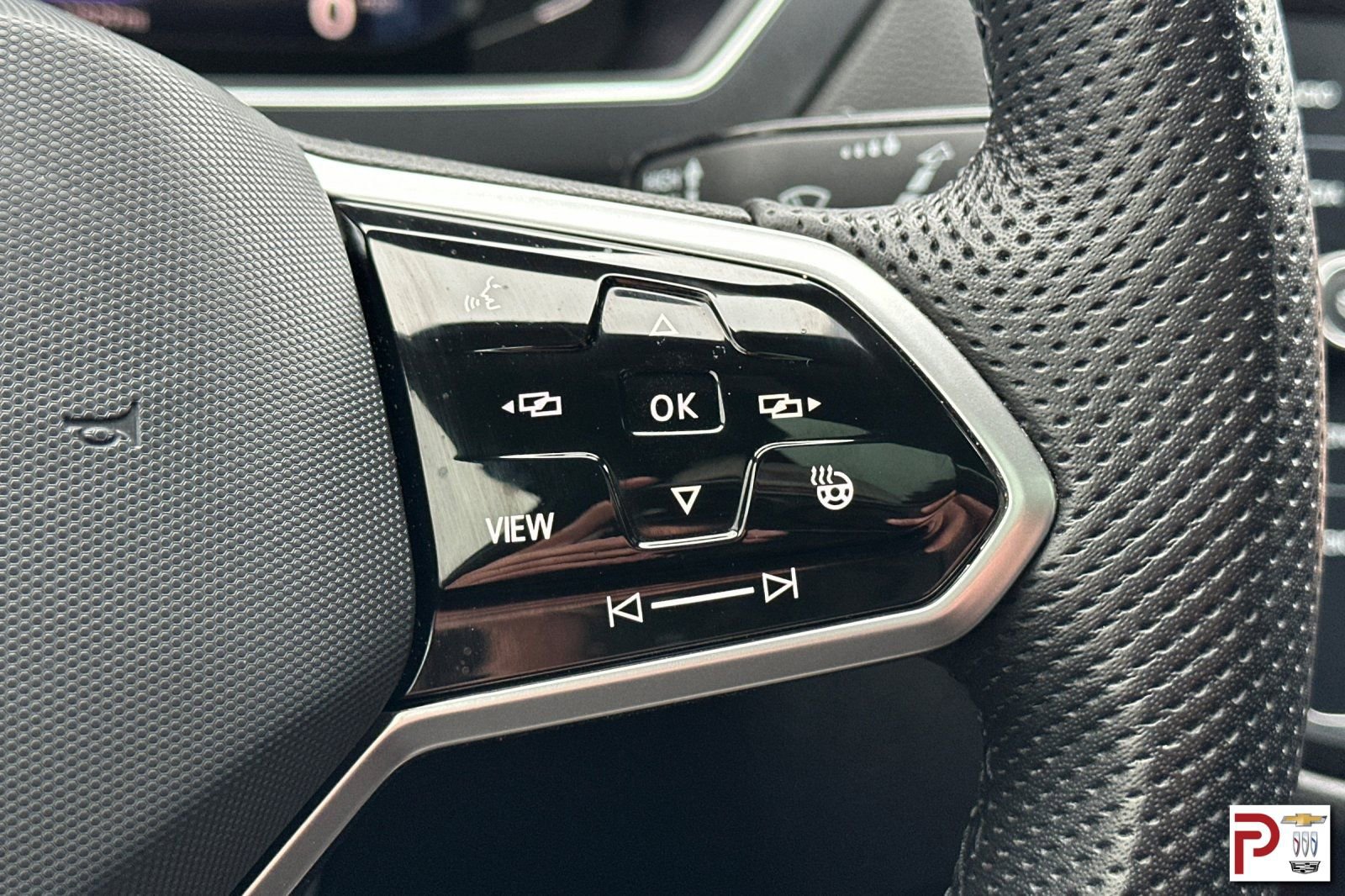 Used 2024 Volkswagen Tiguan SEL R-Line image 32