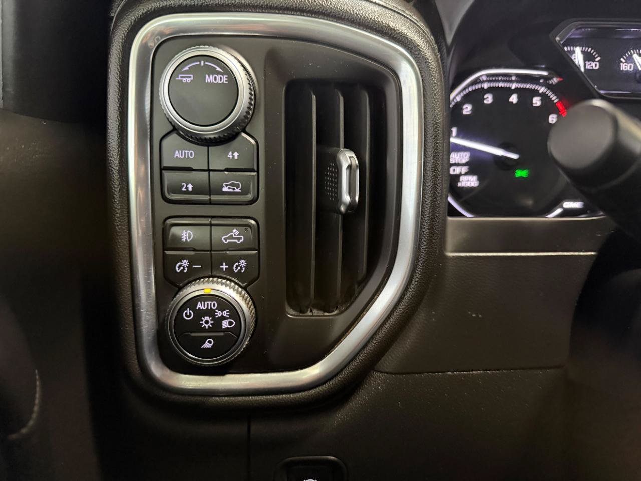 Used 2020 GMC Sierra 1500 Elevation w/ Elevation Value Package AWD/4WD image 33