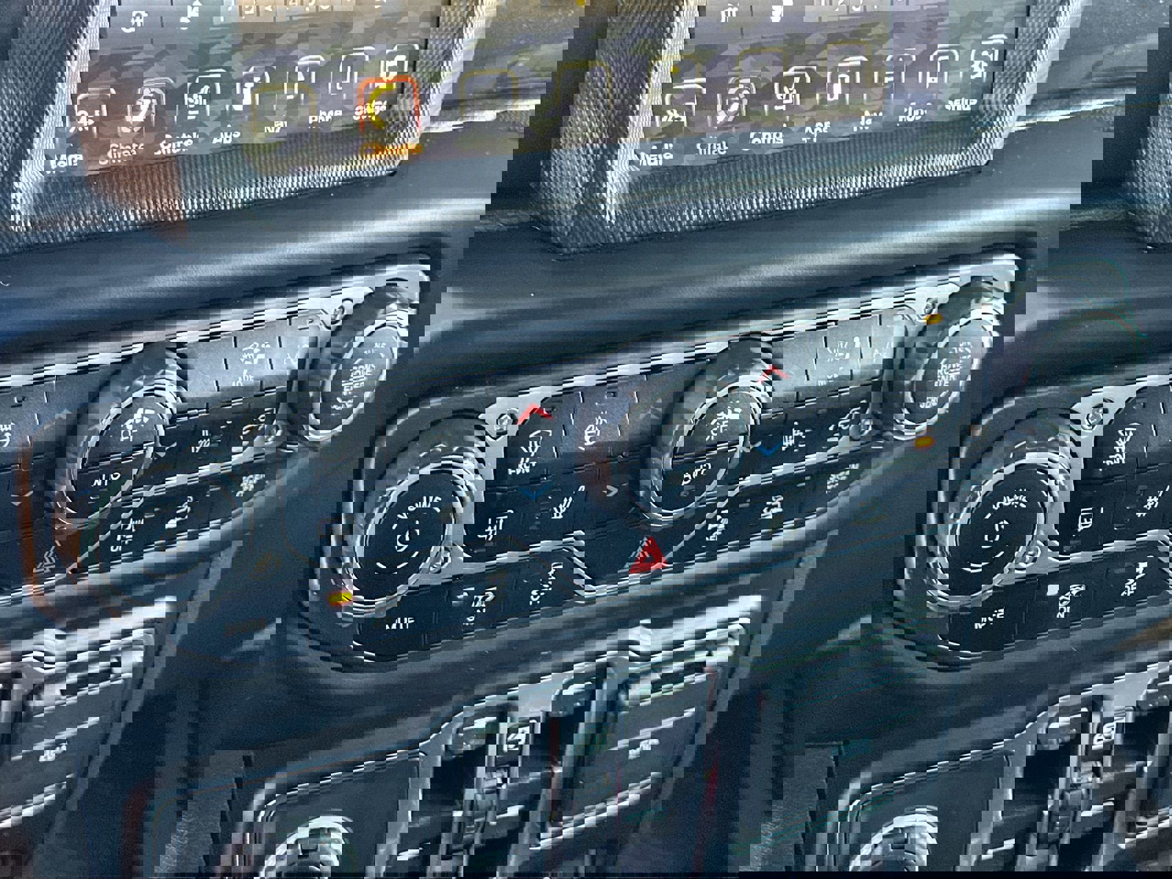 Used 2022 Jeep Wrangler Unlimited Rubicon w/ Trailer Tow Package image 19