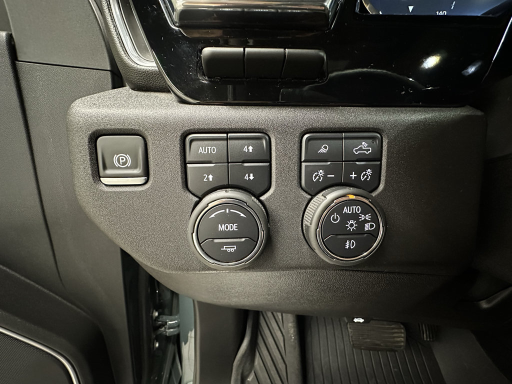 Certified 2025 Chevrolet Silverado 2500 LTZ w/ LTZ Convenience Package AWD/4WD image 28