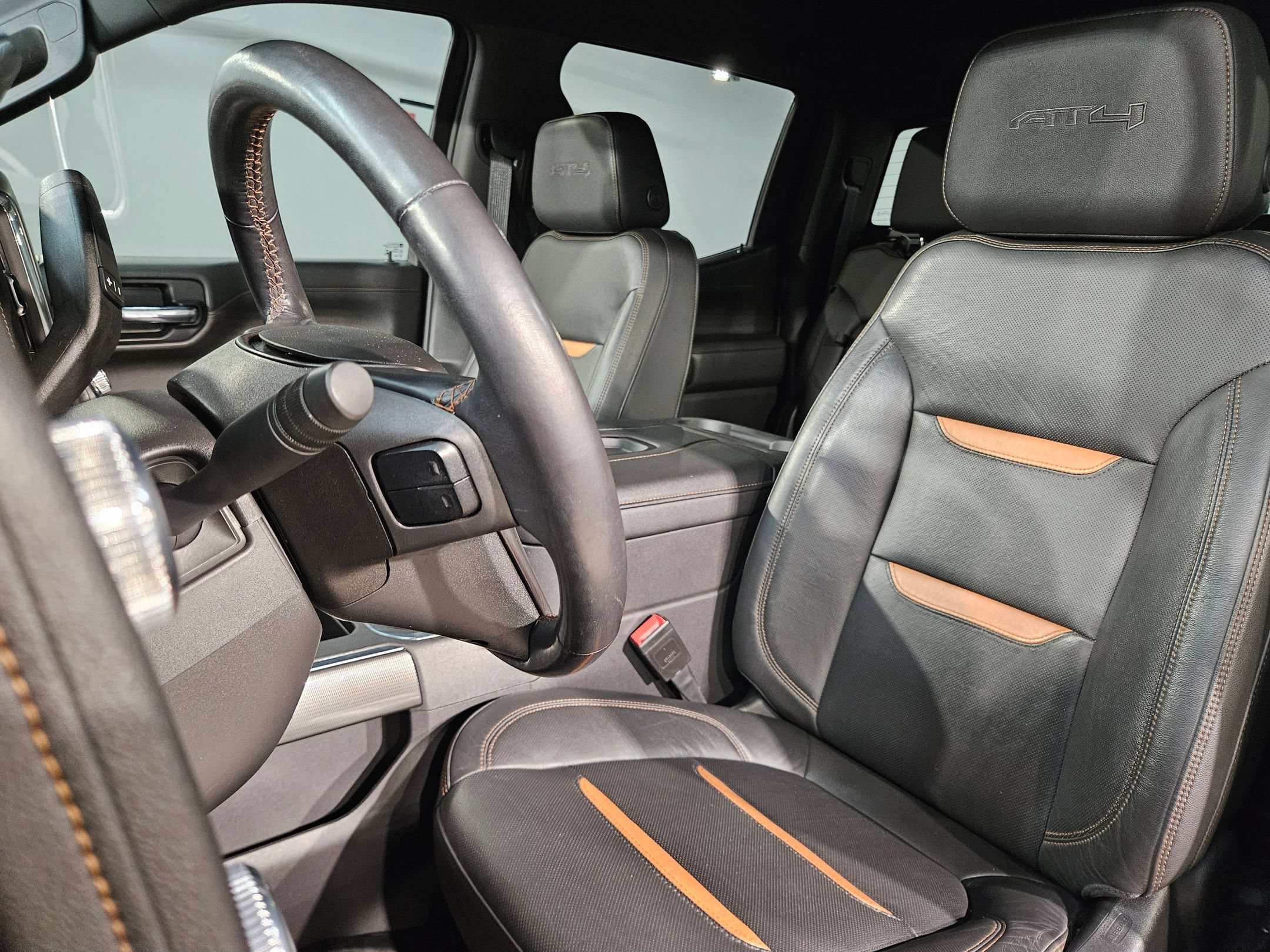 Used 2021 GMC Sierra 1500 AT4 w/ AT4 Preferred Package AWD/4WD image 24