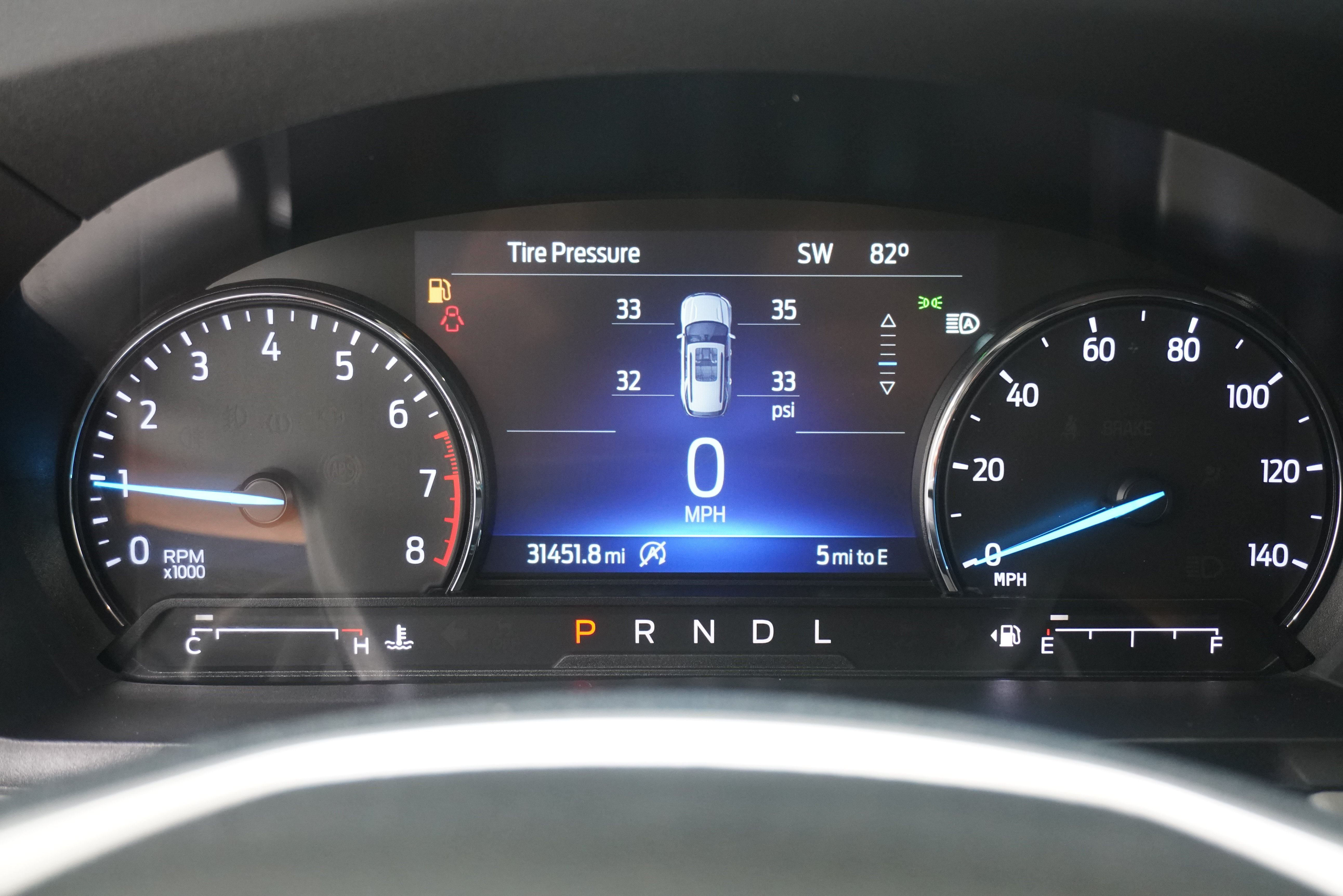 Used 2023 Ford Explorer XLT AWD/4WD image 18