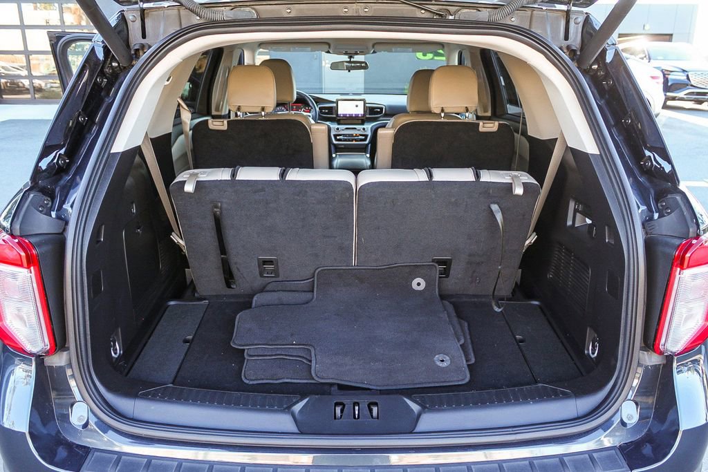 Used 2023 Ford Explorer XLT w/ Equipment Group 202A RWD image 32