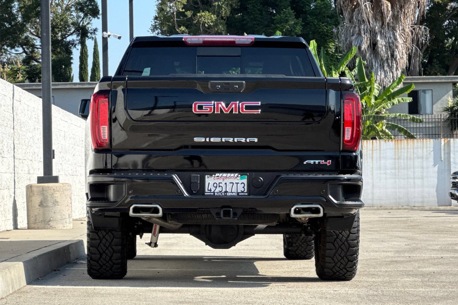 Certified 2023 GMC Sierra 1500 AT4 w/ AT4 Preferred Package AWD/4WD image 5