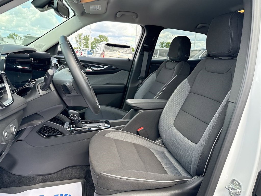 New 2025 Chevrolet TrailBlazer LT w/ Convenience Package image 11