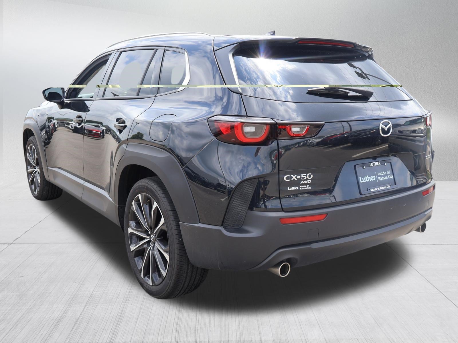 Used 2025 MAZDA CX-50 AWD 2.5 S w/ Premium Plus Pkg image 5