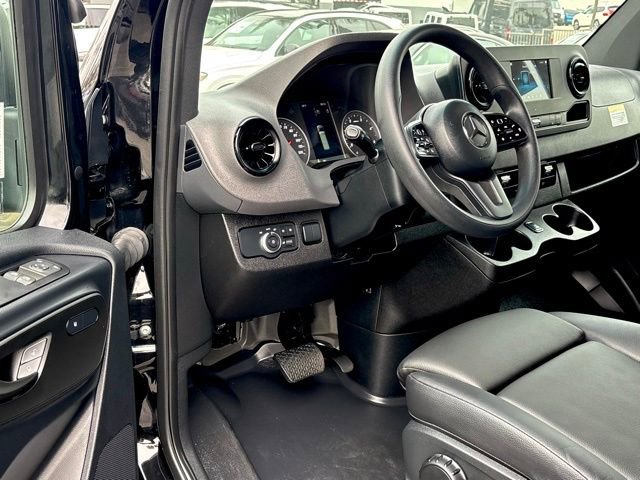 Used 2024 Mercedes-Benz Sprinter 3500 image 11