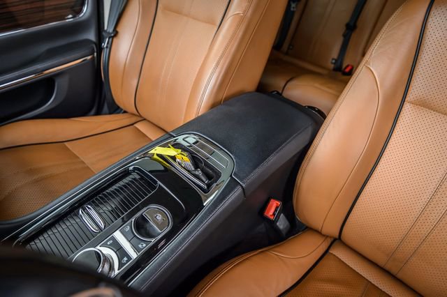 Used 2017 Jaguar XJ R-Sport image 33