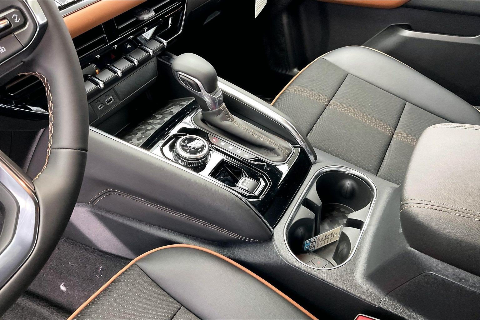 New 2026 GMC Canyon AT4 AWD/4WD image 8