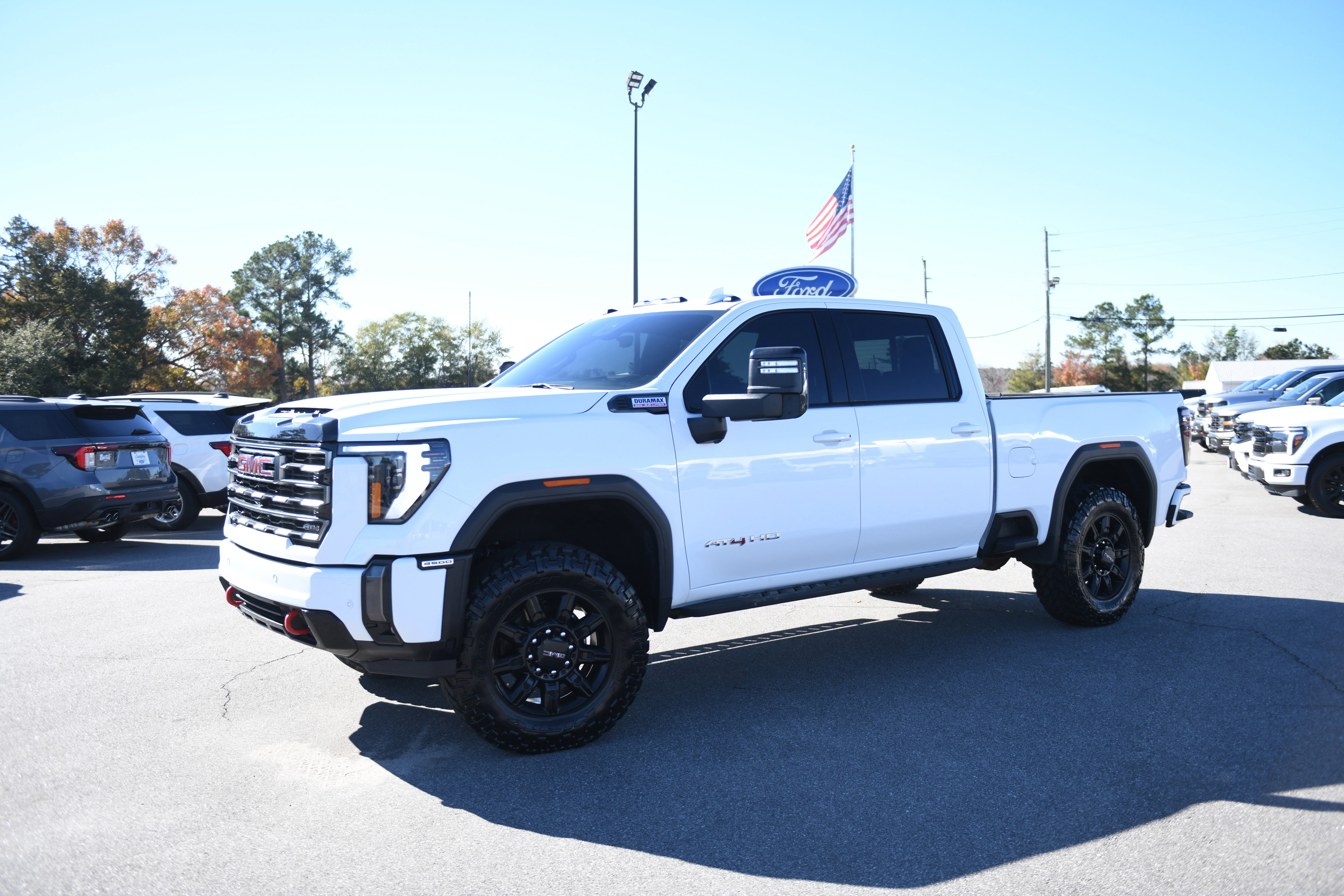 Used 2024 GMC Sierra 2500 AT4 w/ Technology Package image 2