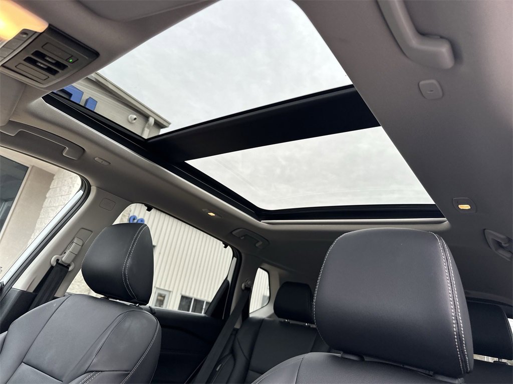 Used 2024 Nissan Rogue SL w/ SL Premium Package image 17