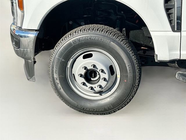 New 2026 Ford F350 XL w/ XL Chrome Package image 7